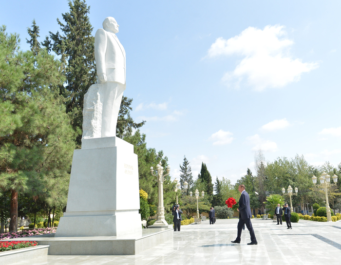 Azerbaijani President Ilham Aliyev arrives in Jalilabad District (PHOTO)