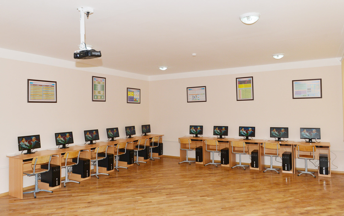 President Ilham Aliyev inspects two remodeled schools in Baku (PHOTO)