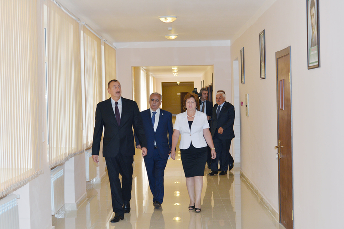President Ilham Aliyev inspects two remodeled schools in Baku (PHOTO)