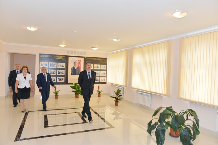 President Ilham Aliyev inspects two remodeled schools in Baku (PHOTO)