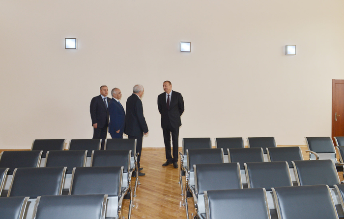 President Ilham Aliyev inspects two remodeled schools in Baku (PHOTO)