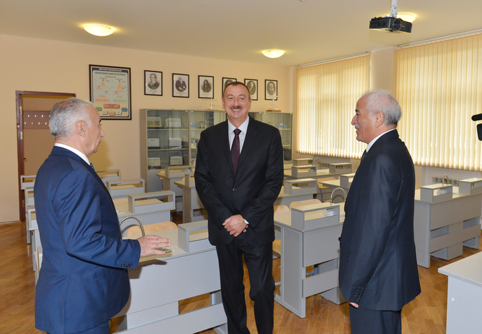 President Ilham Aliyev inspects two remodeled schools in Baku (PHOTO)