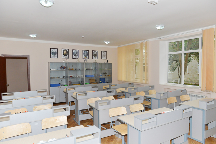 President Ilham Aliyev inspects two remodeled schools in Baku (PHOTO)