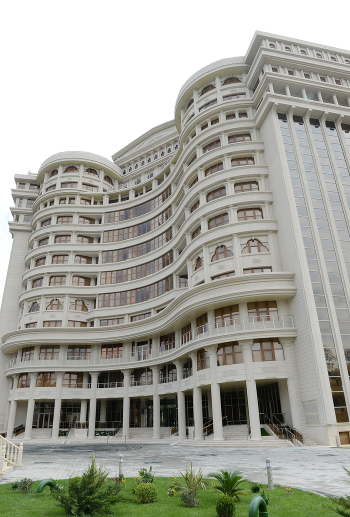 President Ilham Aliyev and his spouse attend opening of Training and Surgical Clinic of Azerbaijan Medical University (PHOTO)
