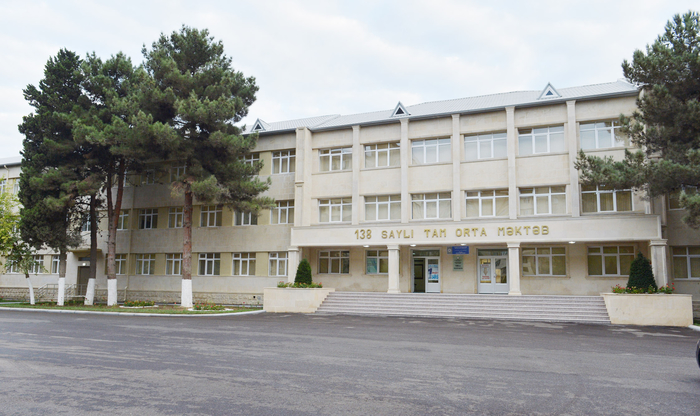 Azerbaijani President visits schools in Khatai district of Baku after overhaul (PHOTO)