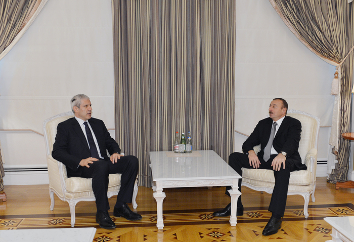 Azerbaijani President receives former Serbian President