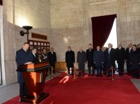 Azerbaijani President visits mausoleum of Mustafa Kemal Ataturk (PHOTO)