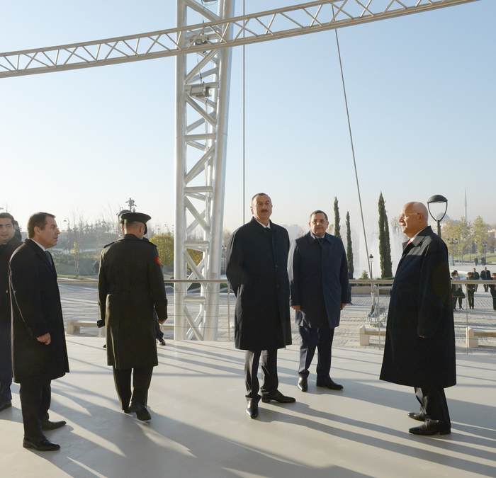 Azerbaijani President visits Heydar Aliyev Park in Ankara (PHOTO)