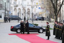 Official welcome ceremony of Azerbaijani President Ilham Aliyev takes place in Kiev (PHOTO)
