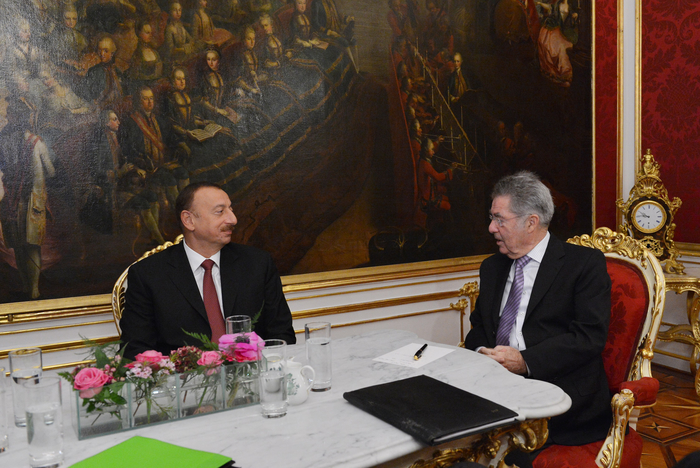 Azerbaijani President Ilham Aliyev meets his Austrian counterpart (PHOTO)