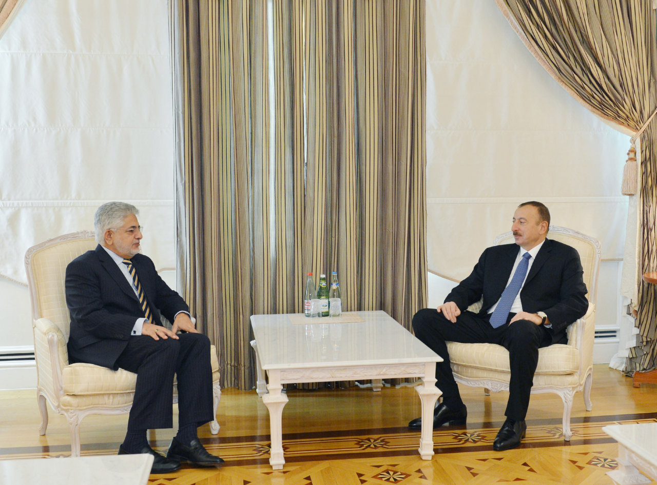 Azerbaijani president receives outgoing Pakistani ambassador