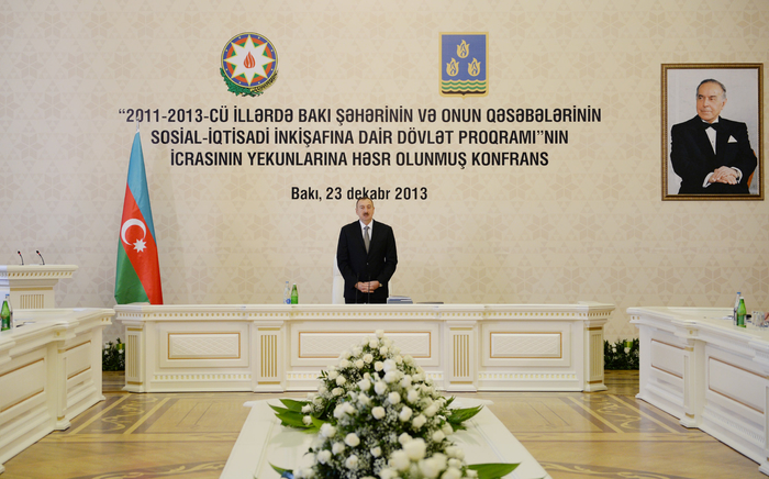 President Ilham Aliyev presides over conference on outcomes of state program on socio-economic development of Baku and surrounding small districts (PHOTO)