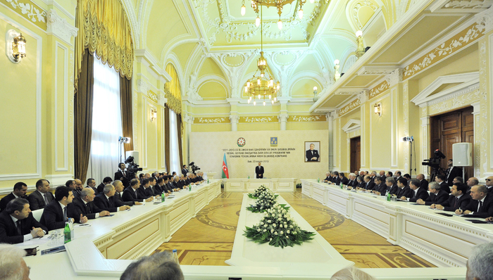 President Ilham Aliyev presides over conference on outcomes of state program on socio-economic development of Baku and surrounding small districts (PHOTO)