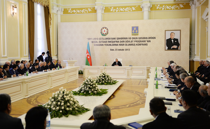 President Ilham Aliyev presides over conference on outcomes of state program on socio-economic development of Baku and surrounding small districts (PHOTO)