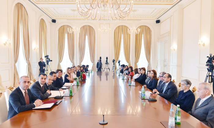 Azerbaijani president named “Person of the year 2013” by National Hero Chingiz Mustafayev Foundation and ANS Group of Companies (PHOTO)