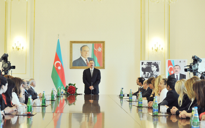 Azerbaijani president named “Person of the year 2013” by National Hero Chingiz Mustafayev Foundation and ANS Group of Companies (PHOTO)