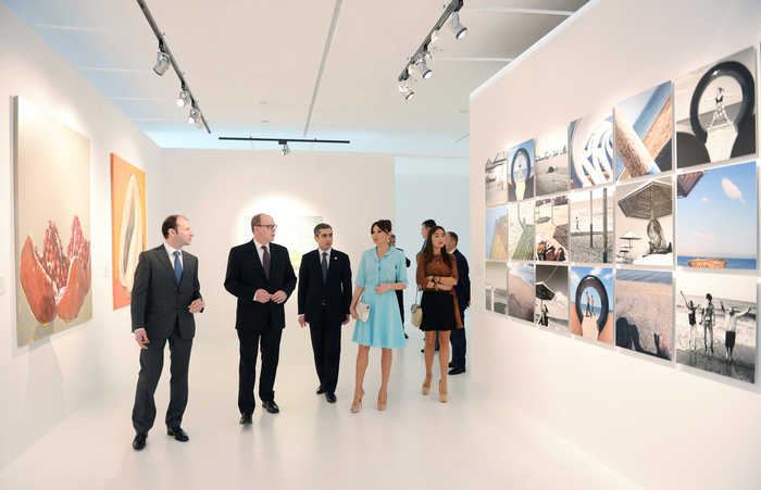 Azerbaijan`s First Lady meets Prince Albert II of Monaco (PHOTO)