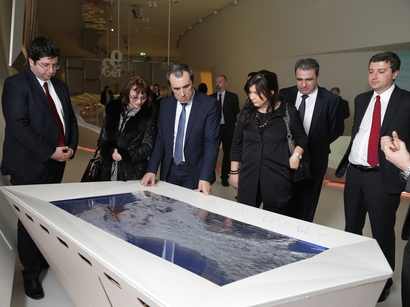 Bulgarian PM visits Heydar Aliyev Center in Baku (PHOTO)