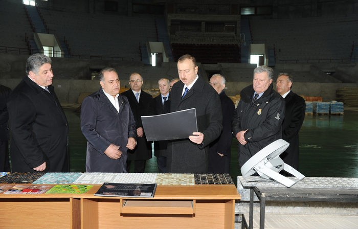 Azerbaijan president views Heydar Aliyev sports and concert complex repair project (PHOTO)