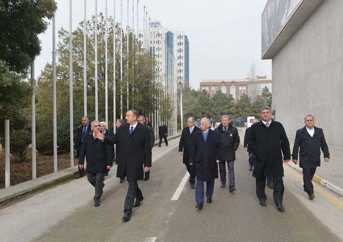 Azerbaijan president views Heydar Aliyev sports and concert complex repair project (PHOTO)