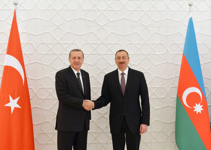 Baku hosts one-on-one meeting of Azerbaijani president and Turkish PM (PHOTO)