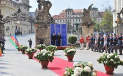 Azerbaijani president attends summit of EU Eastern Partnership programme (PHOTO)