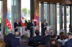 Ilham Aliyev: Azerbaijan-Georgia-Turkey trilateral format unique (PHOTO)