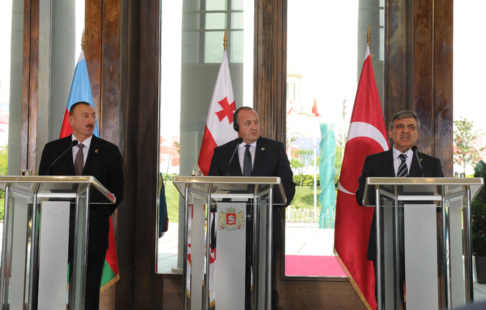 Ilham Aliyev: Azerbaijan-Georgia-Turkey trilateral format unique (PHOTO)