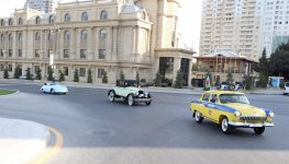 Vintage cars rally in Baku commemorates national leader Heydar Aliyev’s 91st anniversary