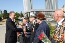 Azerbaijani president attends Victory Day ceremony in Baku (PHOTO)