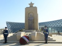 Azerbaijani president attends Victory Day ceremony in Baku (PHOTO)