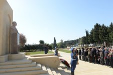 Azerbaijani president attends Victory Day ceremony in Baku (PHOTO)