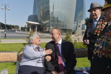 Azerbaijani president attends Victory Day ceremony in Baku (PHOTO)