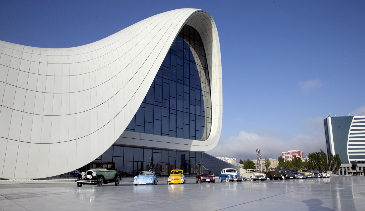 Vintage cars rally in Baku commemorates national leader Heydar Aliyev’s 91st anniversary