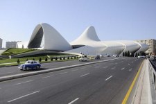 Vintage cars rally in Baku commemorates national leader Heydar Aliyev’s 91st anniversary