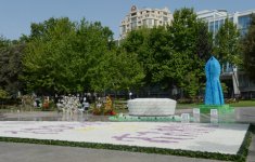 Azerbaijani president, his spouse attend Flower Festival in Baku (PHOTO)