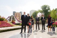 Azerbaijani president, his spouse attend Flower Festival in Baku (PHOTO)