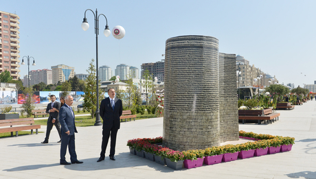 Azerbaijani president, his spouse attend Flower Festival in Baku (PHOTO)