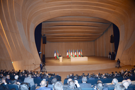 President Aliyev: Azerbaijani-French relations to develop progressively in future (PHOTO)