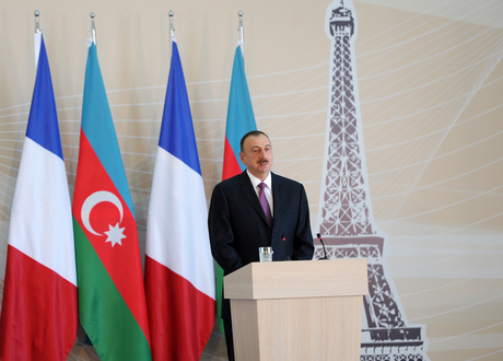 Ilham Aliyev, Francois Hollande, and First Lady Mehriban Aliyeva observe construction of French Lyceum in Baku