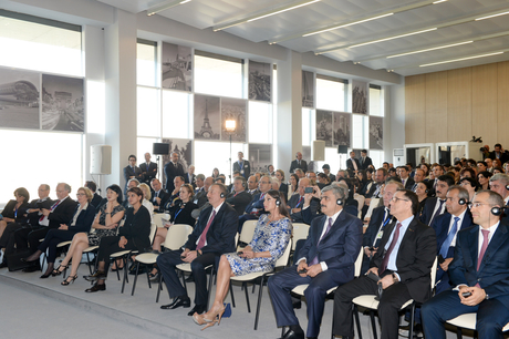 Ilham Aliyev, Francois Hollande, and First Lady Mehriban Aliyeva observe construction of French Lyceum in Baku