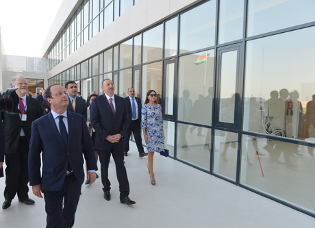 Ilham Aliyev, Francois Hollande, and First Lady Mehriban Aliyeva observe construction of French Lyceum in Baku