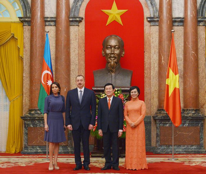 Vietnam hosts official welcoming ceremony for Azerbaijani President Ilham Aliyev (PHOTO)