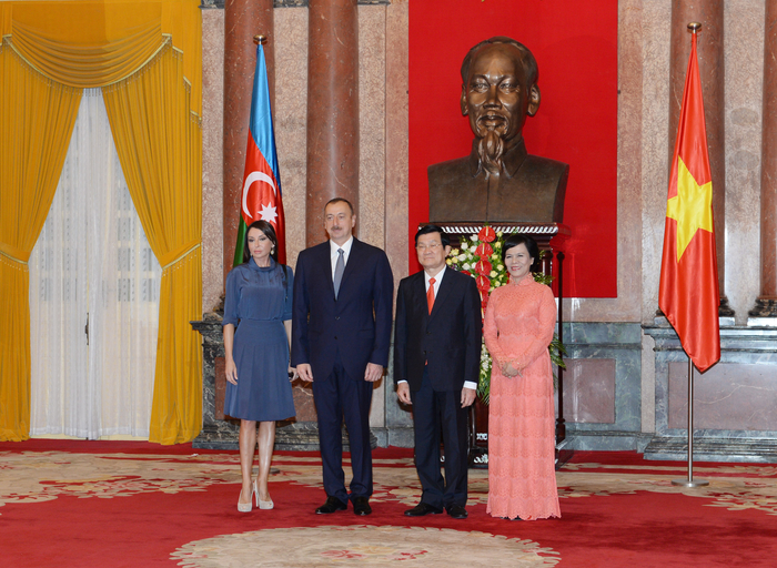 Vietnam hosts official welcoming ceremony for Azerbaijani President Ilham Aliyev (PHOTO)