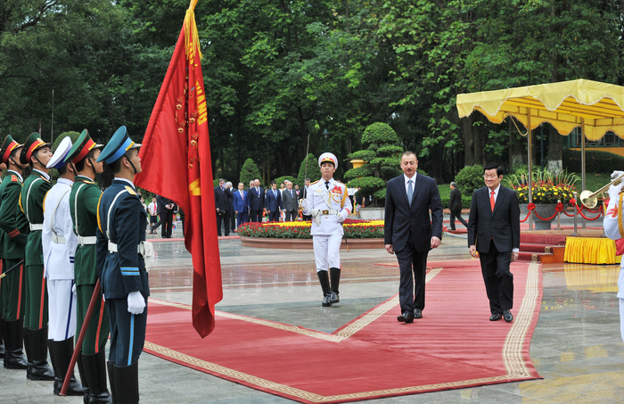 Vietnam hosts official welcoming ceremony for Azerbaijani President Ilham Aliyev (PHOTO)