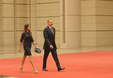 President Ilham Aliyev attended a reception in honor of heads of state and government in Shanghai (PHOTO)