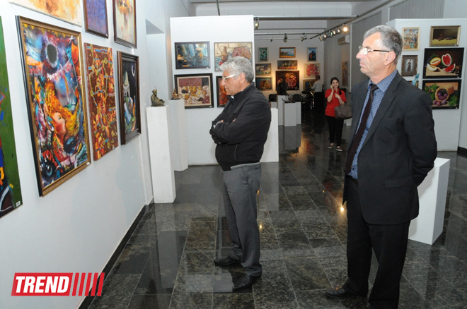 EY Azerbaijan sponsors Colorful Thoughts art exhibition in Baku (PHOTO)