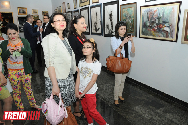 EY Azerbaijan sponsors Colorful Thoughts art exhibition in Baku (PHOTO)
