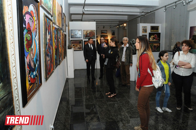 EY Azerbaijan sponsors Colorful Thoughts art exhibition in Baku (PHOTO)