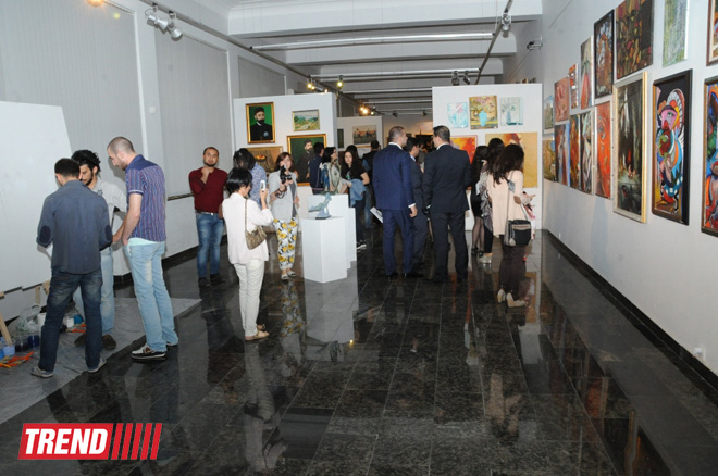 EY Azerbaijan sponsors Colorful Thoughts art exhibition in Baku (PHOTO)